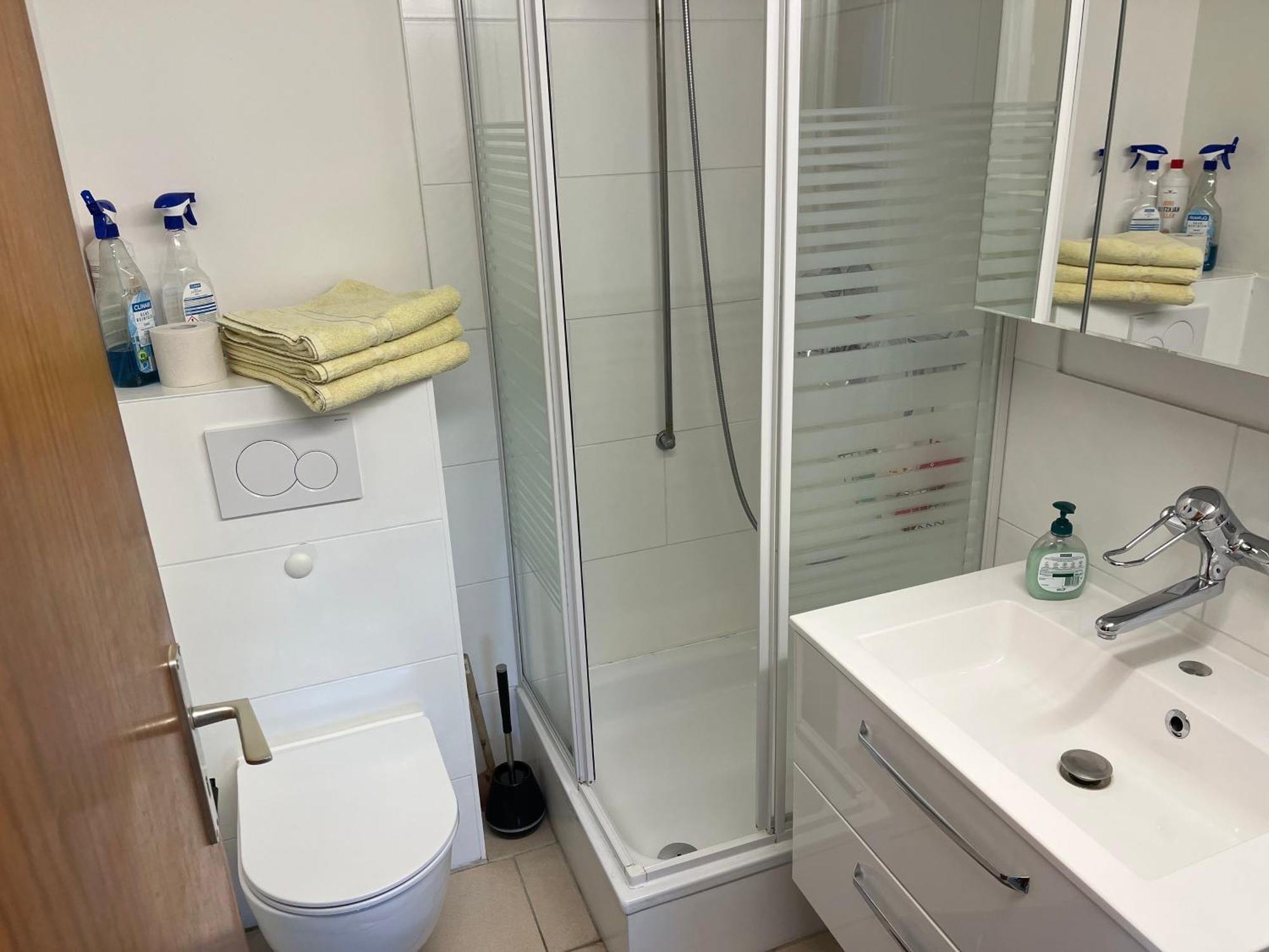 Schoenes Apartment Mit Festungsblick - Free Parking - Wurzburg Bagian luar foto